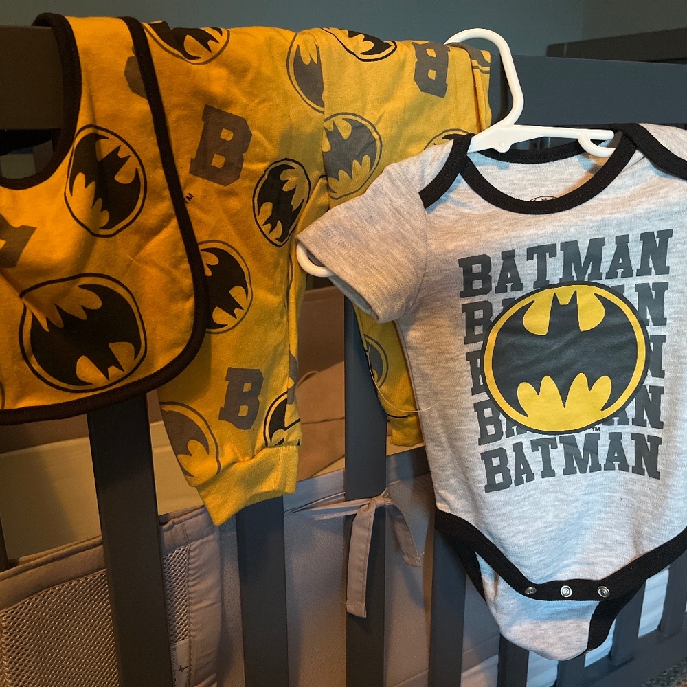 NTW Batman Outfit 6-9 months